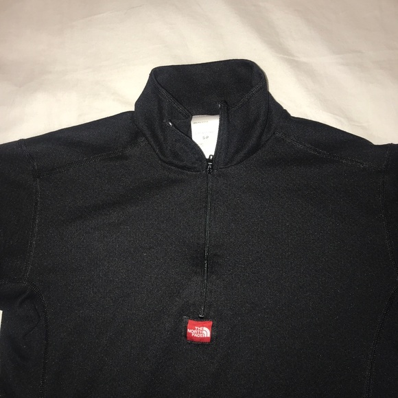 The NorthFace Women’s 1/4 Pullover - Picture 3 of 5
